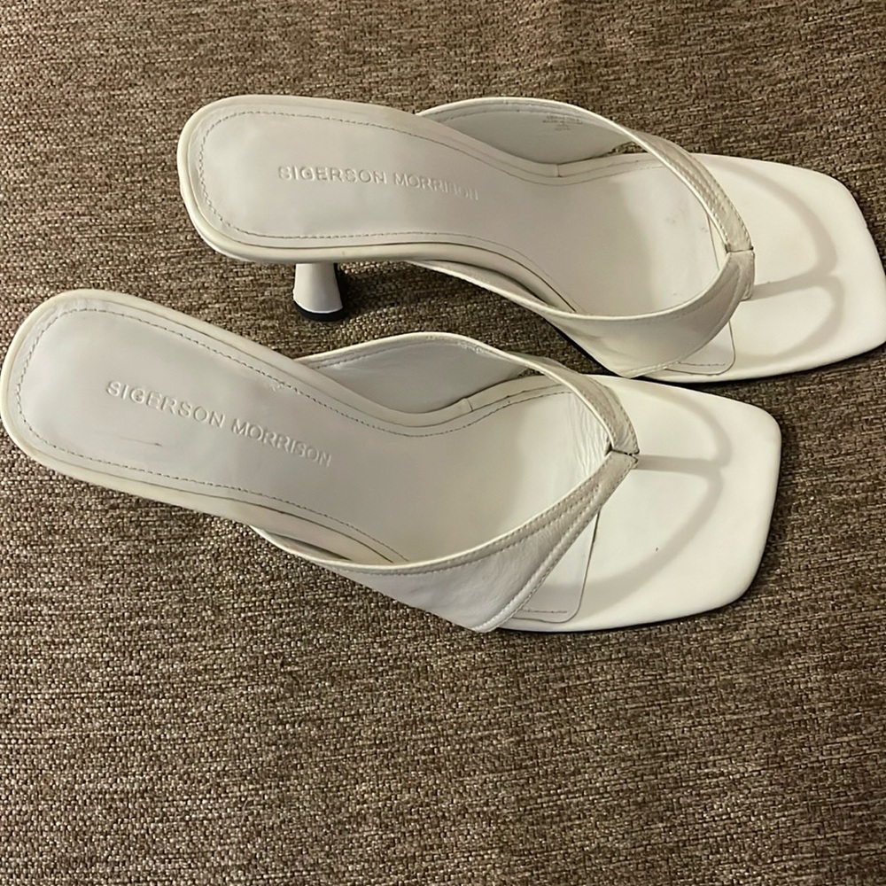 Sigerson Morrison Kaliska Square Toe Heel Thong Sandals 39 White Leather $350